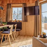 Apartman Deluxe Zirberl 5 *