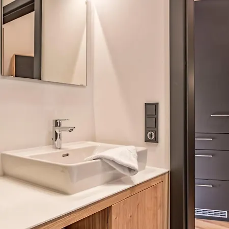 Apartment Deluxe Zirberl 5 *