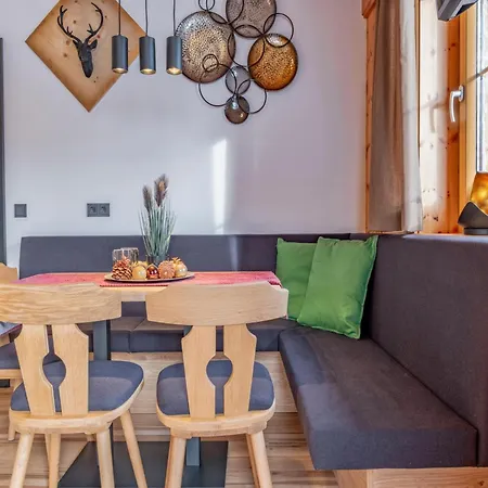 Apartment Deluxe Zirberl 5 *